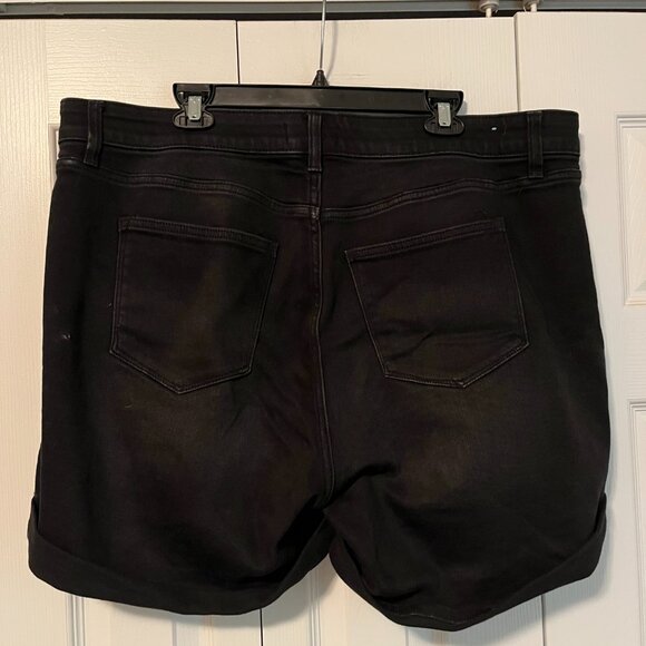 Shorts - Picture 2 of 2